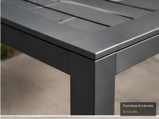 Horizonte Outdoor Table — editorial view 3