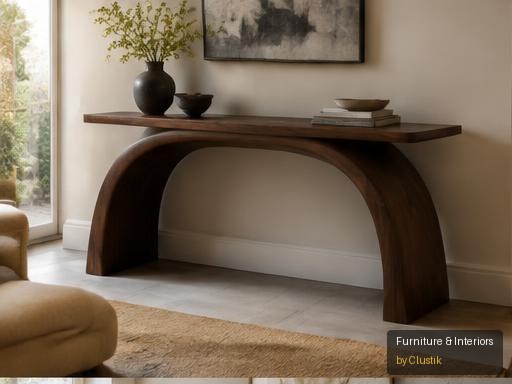 Olbia Console — editorial view 1